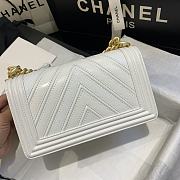 Chanel Medium Chevron Mix Leather Flap Boy Bag White A67086 25x16x9cm - 4