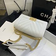 Chanel Medium Chevron Mix Leather Flap Boy Bag White A67086 25x16x9cm - 3