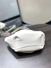 Givenchy Small Kenny Bag In Smooth Leather White 32x22x17cm - 4