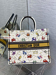 Dior Large Book Tote Zodiac Embroidery Latte M1286 42x18.5x35cm - 1