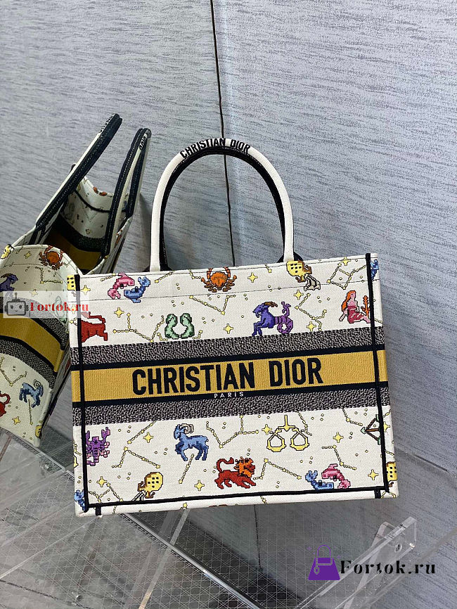 Dior Medium Book Tote Zodiac Embroidery Latte M1296 36x27.5x16.5cm - 1
