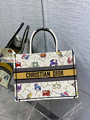 Dior Medium Book Tote Zodiac Embroidery Latte M1296 36x27.5x16.5cm - 1