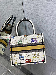 Dior Small Book Tote Zodiac Embroidery Latte M1265 26x22cm - 5