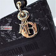 Dior Medium Lady D-Lite Natural Embroidery Black M0565 24x20x11cm - 3