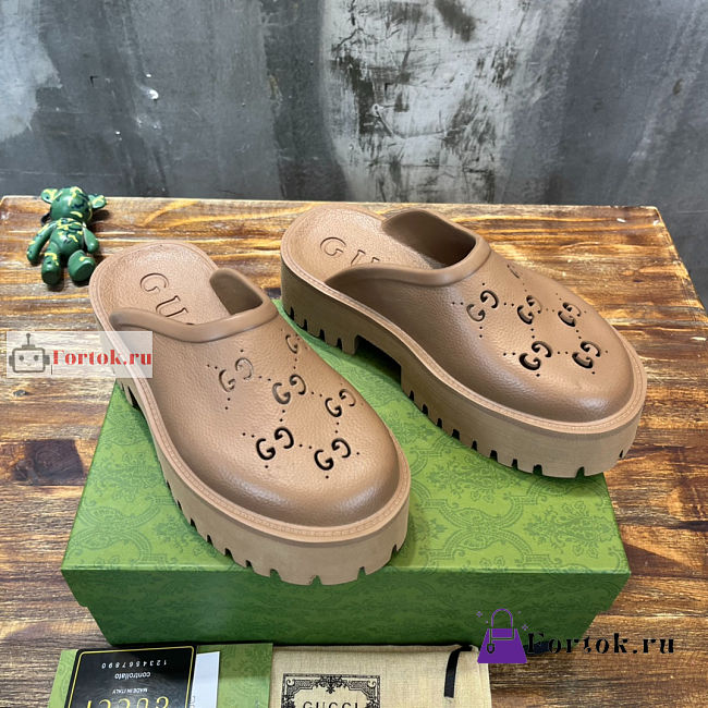 Gucci Women GG Slip On Sandals 663577  - 1