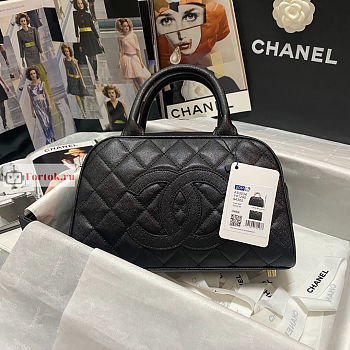 Chanel Bowling Bag In Grained Leather Black 25x14x9cm 