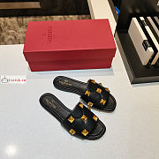 Valentino Roman Stud Slide Sandal Black - 5