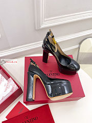 Valentino Tan-Go Patent Leather Platform Pump Black - 5