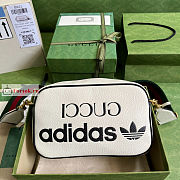 Gucci Small Shoulder Bag In Leather White 702427 25x16x9.5cm - 1