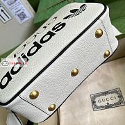 Gucci Small Shoulder Bag In Leather White 702427 25x16x9.5cm - 3