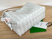 Bottega Veneta Loop Camera Bag White 25cm - 2