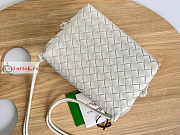 Bottega Veneta Loop Camera Bag White 25cm - 3