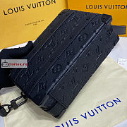 Louis Vuitton Handle Soft Trunk Monogram Embossed Black M59163 21.5x15x7cm - 4