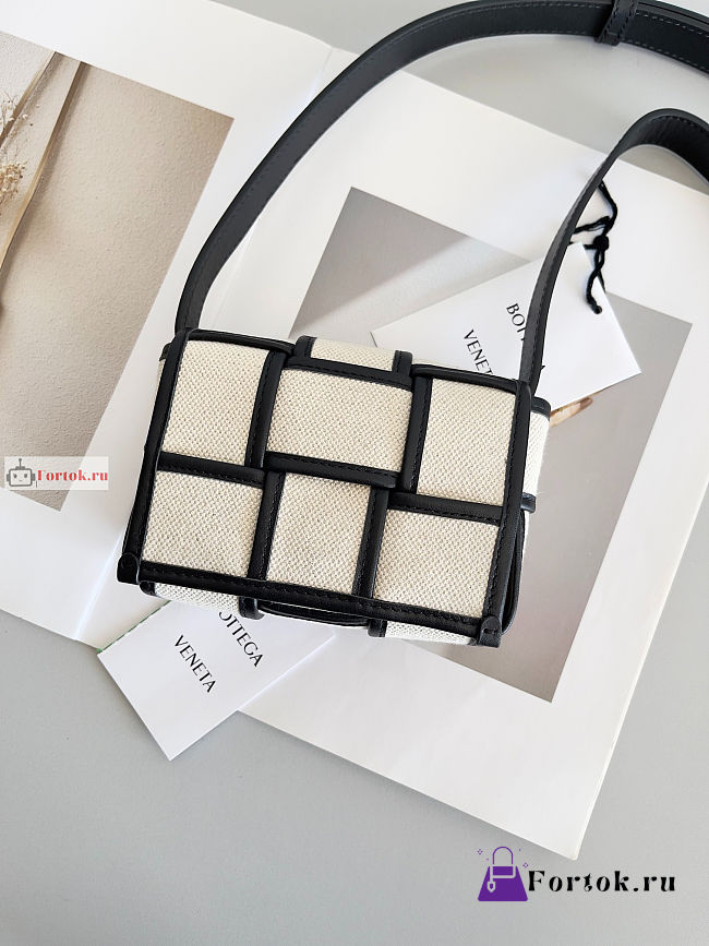 Bottega Veneta Candy Cassette Canvas Black/Natural 12x8x4cm - 1