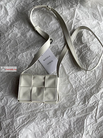 Bottega Veneta Candy Cassette In Smooth Leather White 12x8x4cm