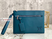 Louis Vuitton Pochette Ipad M81029 30x22x5cm - 1