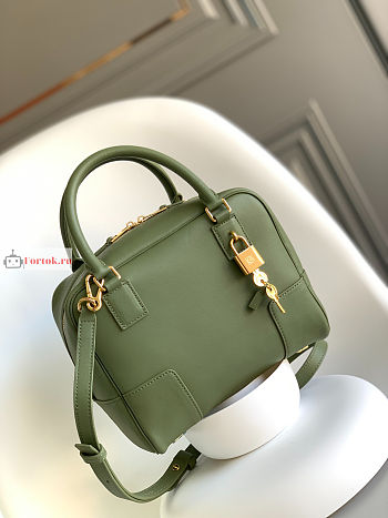 Loewe Amazona 19 Square Bag Avocado Green 19x18x11.5cm