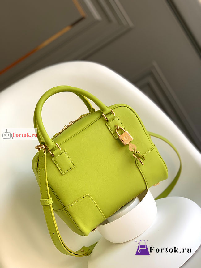 Loewe Amazona 19 Square Bag Lime 19x18x11.5cm - 1