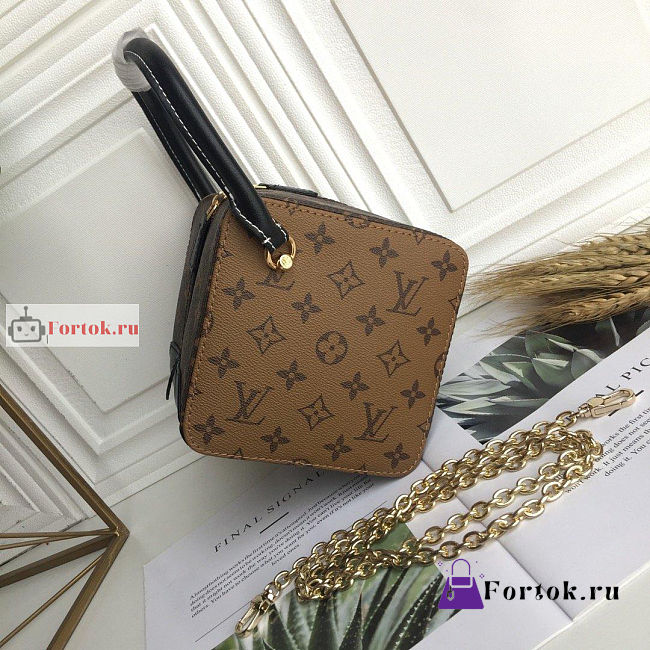 Louis Vuitton Square Bag Monogram M43589 16x16cm - 1