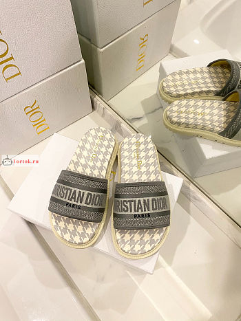 Dior Dway Slide Micro Houndstooth Motif Gray