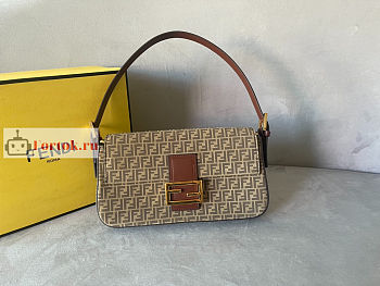 Fendi Baguette 1997 Beige 28x13.5x6cm