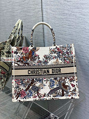 Dior Large Book Tote Ecru Multicolor Embroidery M1286 42x35x18.5cm - 1