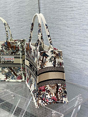 Dior Medium Ecru Multicolor Embroidery M1296 36x27.5x16.5cm - 4