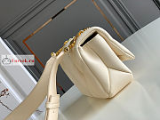 Bvlgari Mini Serpenti Cabochon Maxi Chain Crossbody Bag Ivory 18x12x8cm - 4