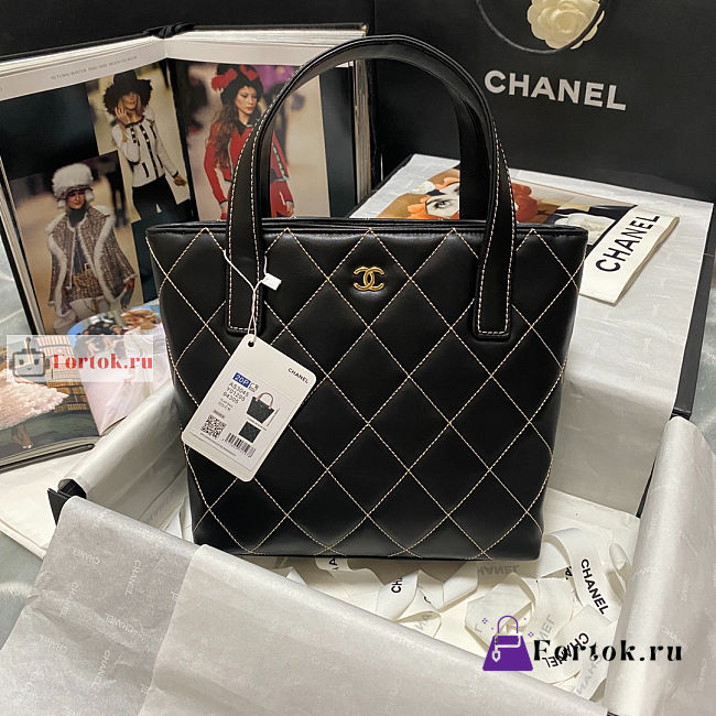 Chanel Vivian Vintage Tote Bag Black AS3045 23x24x9cm - 1