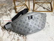 Louis Vuitton Discovery Bumbag Monogram Shadow M46108 44x15x9cm - 1