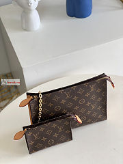Louis Vuitton Toiletry Pouch On Chain M81412 25x20x5.5cm - 4