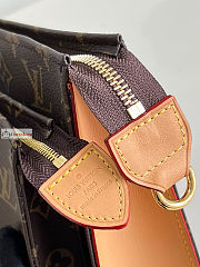 Louis Vuitton Toiletry Pouch On Chain M81412 25x20x5.5cm - 2
