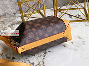 Louis Vuitton Hobo Cruiser PM M46241 17x24x8.5cm - 3