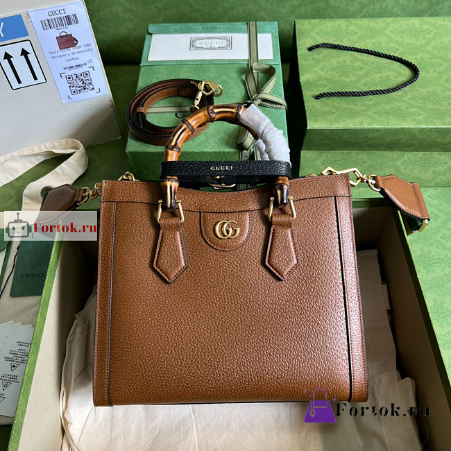 Gucci Small Diana Tote Bag Brown 702721 27x24x11cm - 1