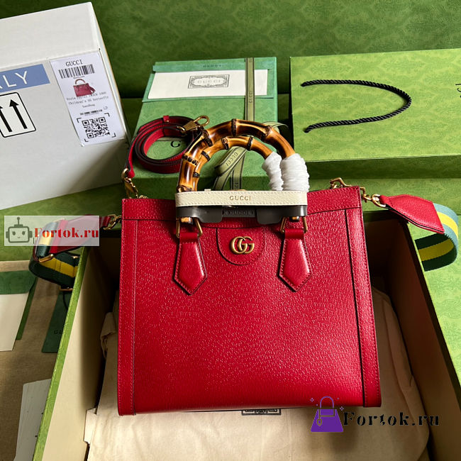 Gucci Small Diana Tote Bag Red 702721 27x24x11cm - 1