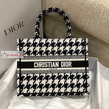 Dior Small Book Tote Macro Houndstooth Embroidery Black/White M1265 26.5x21x14cm