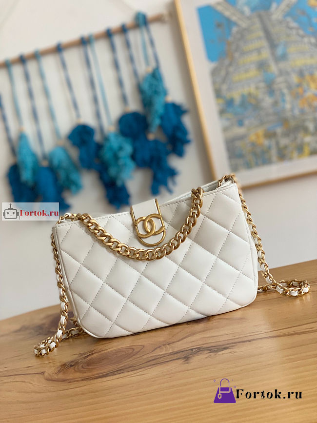 Chanel Hobo Handbag Lambskin Leather White AS3476 17x23x7cm - 1