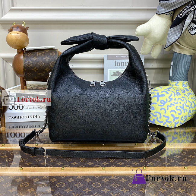 Louis Vuitton Why Knot PM Bag Black M20703 28x34x12cm - 1