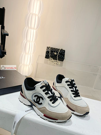 Chanel Low Top Trainer Suede White/Beige/Red