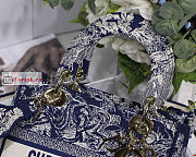 Dior Medium Lady D-Lite Bag Reverse Embroidery M0565 24x20x11cm - 3