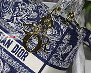 Dior Medium Lady D-Lite Bag Reverse Embroidery M0565 24x20x11cm - 2