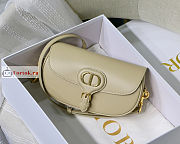 Dior Bobby East-West Smooth Leather Cream M9327 21x5x12cm - 1