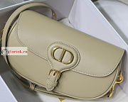 Dior Bobby East-West Smooth Leather Cream M9327 21x5x12cm - 3