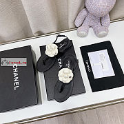 Chanel Camellia Sandals In Leather Black/White - 3