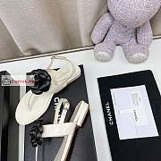Chanel Camellia Sandals In Leather White/Black - 2