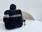 Chanel Small Vanity Case Shearling Black AS3357 21x17x17cm - 5
