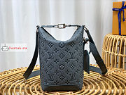 Louis Vuitton Hobo Cruiser PM M20875 17x24x8.5cm - 2