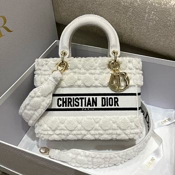 Dior Medium Lady Latte Cannage Shearling M0565OMBU_M941 24x20x12cm