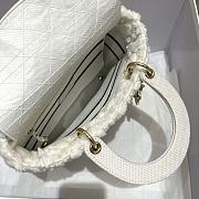 Dior Medium Lady Latte Cannage Shearling M0565OMBU_M941 24x20x12cm - 4