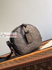 Louis Vuitton MM Soft Hat Box M45649 20x22.5x8cm - 1